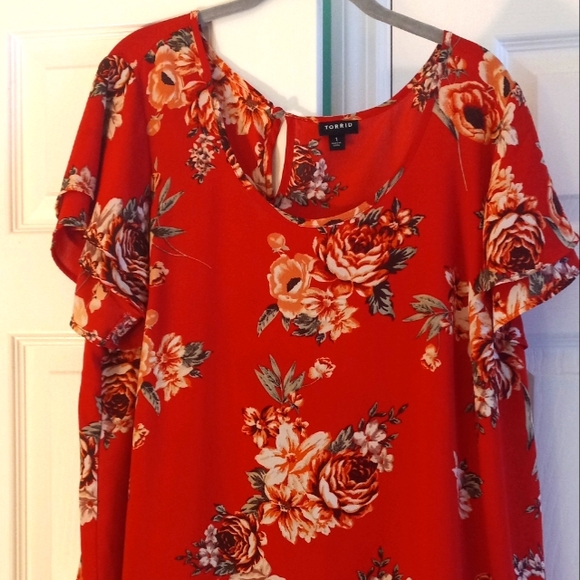 Torrid flower blouse red size 1 - Picture 1 of 1